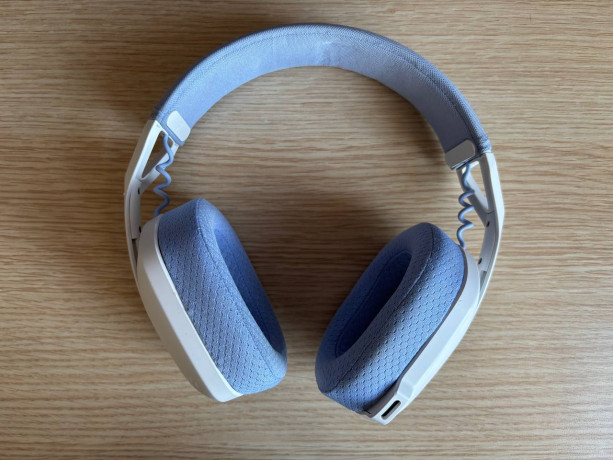 lofitech-g435-bu-14k-big-1