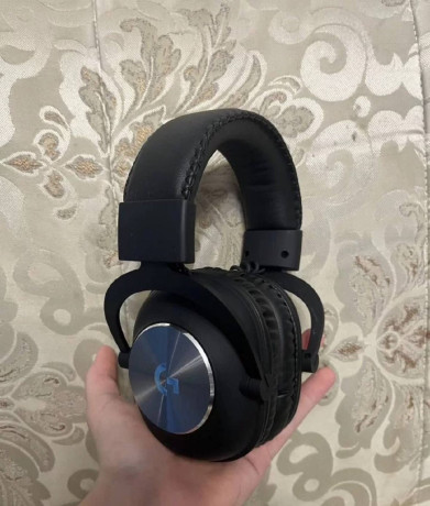 prodam-nausniki-logitech-g-pro-big-1