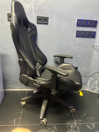 prodaetsia-kreslo-aero-cool-ac110-air-bb-big-4