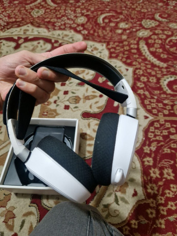 steelseries-arctis-pro-wireless-belye-big-2