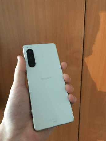 obmeniaiu-symkent-sony-xperia-5-iv-128-8-po-sostoianiiu-1010-carapin-po-korpusu-i-displeiu-netu-na-big-0