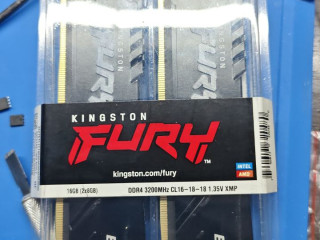 kingston-fury-3200-ddr4-16gb-28-novyi-zapecatannyi-40k