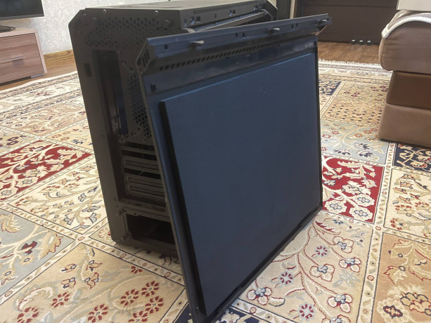 be-quiet-silent-base-601-black-otlicnyi-tixii-korpus-s-sumoizoliaciei-vnutri-kuca-mesta-dlia-ustanov-big-1