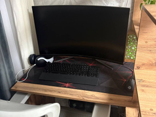 prodam-igrovoi-monitor