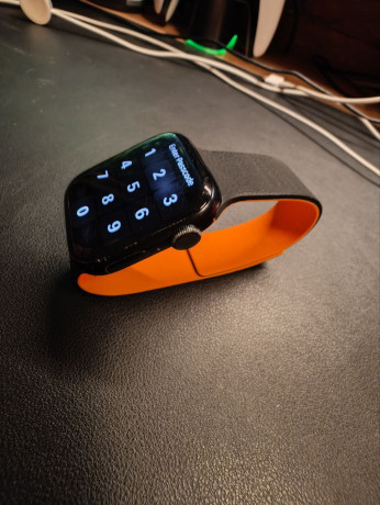 apple-watch-series-8-41mm-big-0