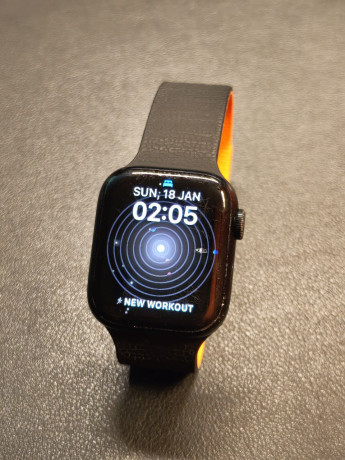 apple-watch-series-8-41mm-big-3