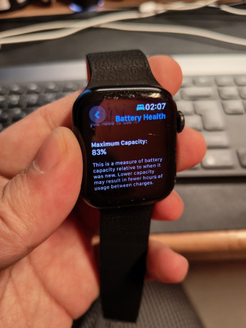 apple-watch-series-8-41mm-big-1