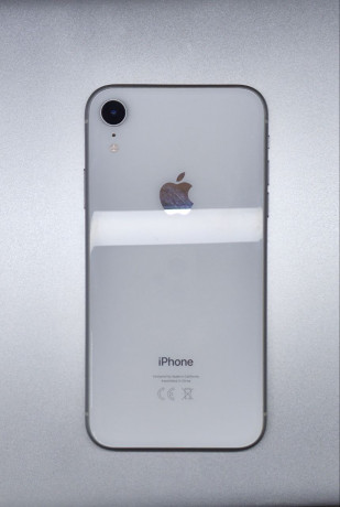 iphone-xr-64gb-bez-remonta-big-0