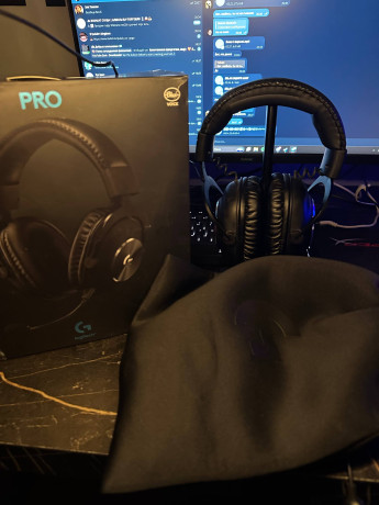 prodam-nausniki-logitech-g-pro-1-versii-big-1
