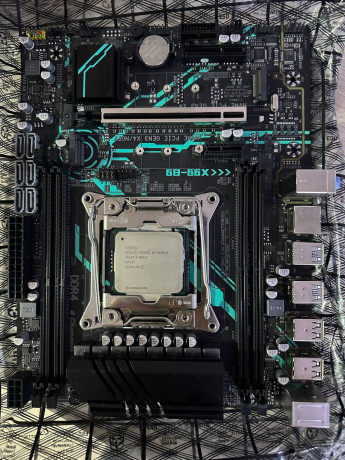 huananzhi-x99-8d-s-xeon-e5-2670-v3-big-0