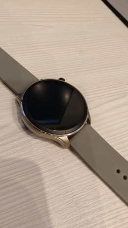 prodaiu-umnye-casy-amazfit-gtr-4-cernogo-cveta-big-2