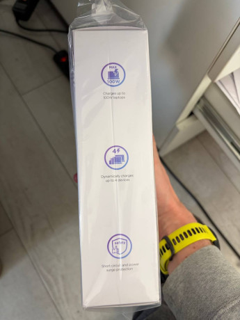 zariadnoe-ustroistvo-lenovo-go-130w-big-2