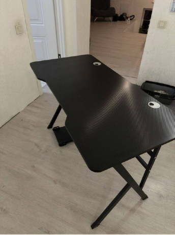 talgar-prodam-kompiuternyi-stol-v-otlicnom-sostoianii-27000-tg-big-0