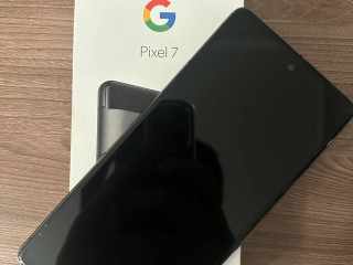 prodam-smartfon-google-pixel-7-telefon-pokupalsia-v-avguste-2023-goda-korobka-snur-imeetsia-est-k