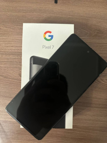 prodam-smartfon-google-pixel-7-telefon-pokupalsia-v-avguste-2023-goda-korobka-snur-imeetsia-est-k-big-0