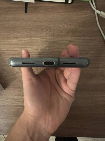 prodam-smartfon-google-pixel-7-telefon-pokupalsia-v-avguste-2023-goda-korobka-snur-imeetsia-est-k-big-4
