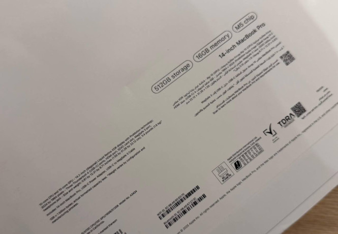 macbook-pro-m5-big-2