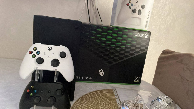 prodam-xbox-series-x-1tb-big-0