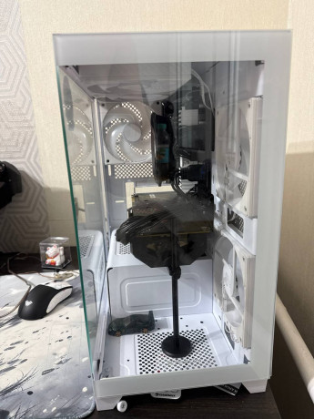 prodam-sistemnyi-korpus-xtreon-aqua-white-big-1