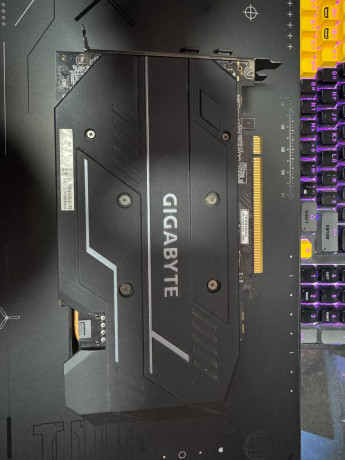 prodam-videokartu-gigabyte-geforce-rtx-2060-6gb-big-1