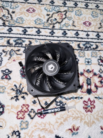 prodaetsia-ventiliatory-korpusnye-xtreon-white-argb-3-pin-v-xorosem-sostoianii-120-mm-big-2