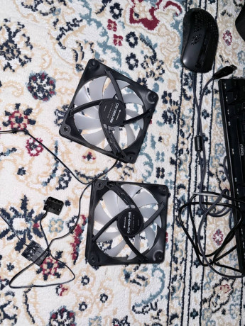 prodaetsia-ventiliatory-korpusnye-xtreon-white-argb-3-pin-v-xorosem-sostoianii-120-mm-big-0