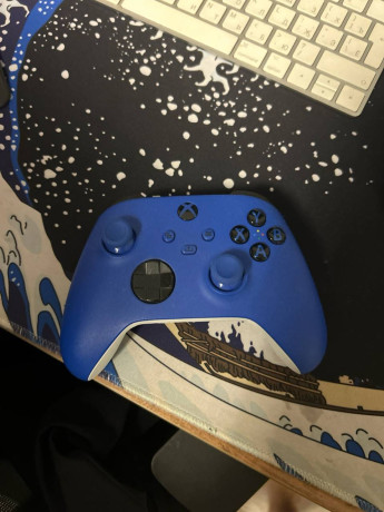 prodam-geimpad-xbox-big-0