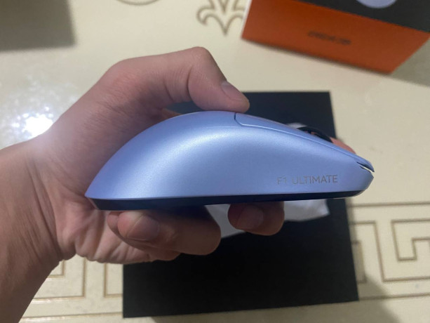 prodaiu-igrovuiu-mys-atk-f1-ultimate-v2-big-1