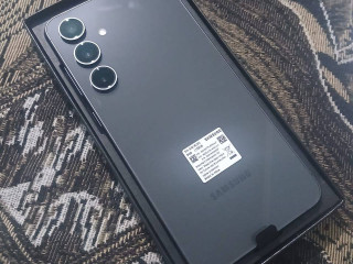 prodam-samsung-s24-fe-8128