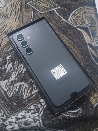 prodam-samsung-s24-fe-8128-big-0