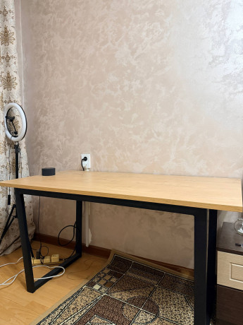 prodam-stol-polzovalis-mesiac-novyi-stoit-35k-big-0
