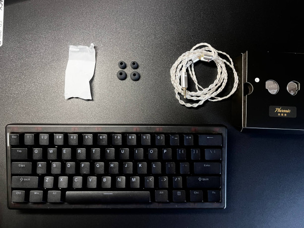 srocno-prodam-mexaniceskuiu-klaviaturu-cidoo-qk61v2-i-nausniki-cca-phoenix-ne-podosel-razmer-20000-big-2