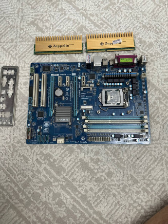 materinskaia-plata-ddr-3-processor-i7-3770-big-0