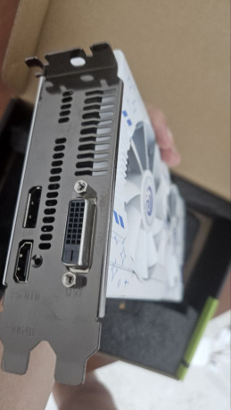 prodam-rx-580-2048sp-8gb-v-big-2