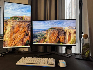 lg-27qn880-b-ips-qhd-s-firmennym-ergo-kronsteinom-ocen-udoben-dlia-rabocego-setapa