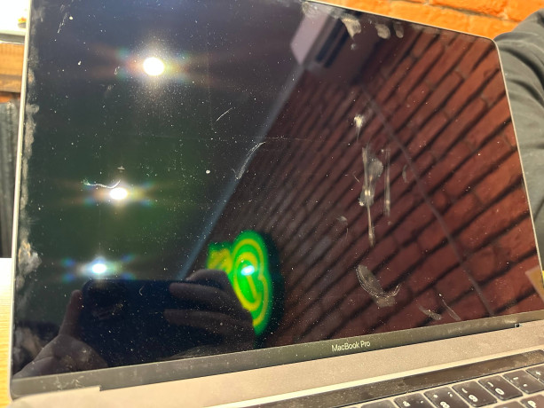 prodam-makbuk-pro-16-i7-rx-5500m-512-ssd-32gb-ram-est-bolsoi-skol-po-korpusu-ne-rabotaet-pravyi-d-big-1