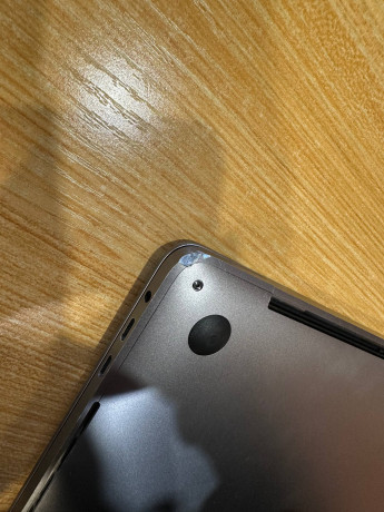 prodam-makbuk-pro-16-i7-rx-5500m-512-ssd-32gb-ram-est-bolsoi-skol-po-korpusu-ne-rabotaet-pravyi-d-big-4