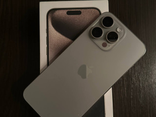 aifon-15pro-maks-256gb-srocno-prodam-za-340k-okoncatelno-bez-minusov-v-komplekte-cexol-zariadka