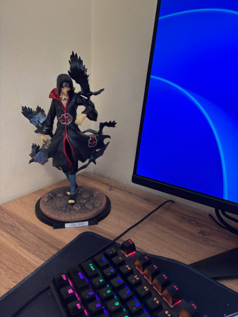 anime-figurki-dlia-vasego-kompiuternogo-stola-sistemnogo-bloka-videokarty-big-2