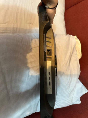 prodam-monik-sank-165-gerc-kriaknulsia-libo-sleif-libo-matrica-podkliucen-byl-cisto-cerez-hdmi-big-1