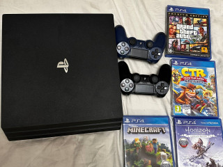 v-prodaze-komplektom-1sony-playstation-4-pro-1tb