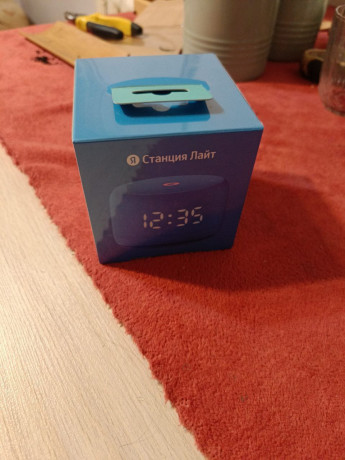 prodaiu-novuiu-stanciiu-iandeks-lait-2-siniaia-s-casami-novaiadaze-neraspakovannaia-28-tysiac-almaty-big-0