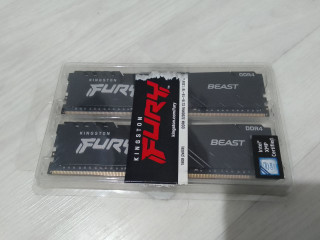 komplekt-plasek-pamiati-kingston-na-16-gb-ddr4