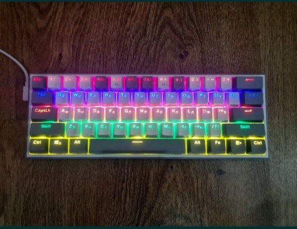 klaviatura-mexaniceskaia-v-otlicnom-sostoianii-polzovalsia-ne-dolgo-okolo-mesiaca-imeetsia-rgb-podsv-big-3