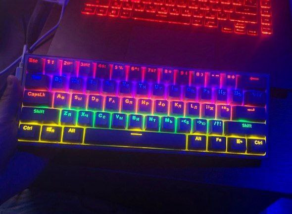 klaviatura-mexaniceskaia-v-otlicnom-sostoianii-polzovalsia-ne-dolgo-okolo-mesiaca-imeetsia-rgb-podsv-big-0