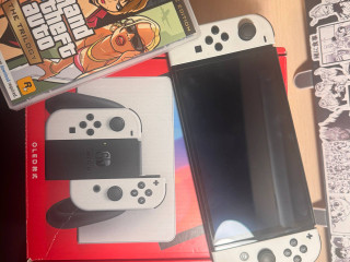 obmen-prodaza-xorosee-sostoianie-full-komplekt-plius-256gb-karta-i-igra-na-kartridze