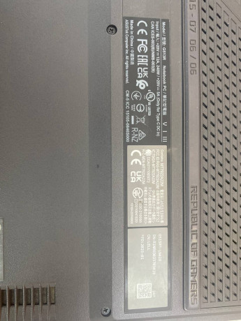 na-zapcasti-noutbuk-big-2