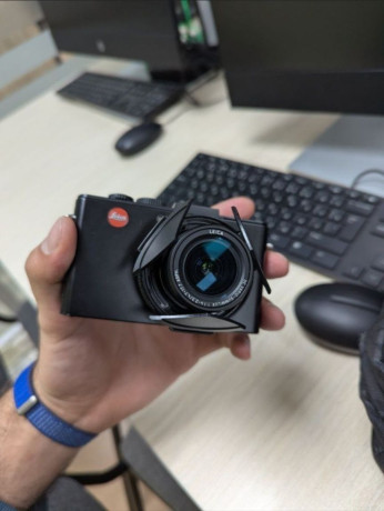 prodaiu-fotoapparat-leica-d-lux-6-big-2