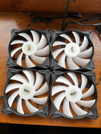 prodam-libo-obmeniaiu-ventiliatory-dlia-korpusa-pk-podkliucaiutsia-cerez-moleks-odin-iz-nix-glavnyi-i-u-n-big-1