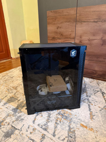 prodaiu-korpusa-darkflash-dk361-i-wintek-cube-b900-v-xorosem-sostoianii-ispolzovalis-okolo-mesiaca-big-0